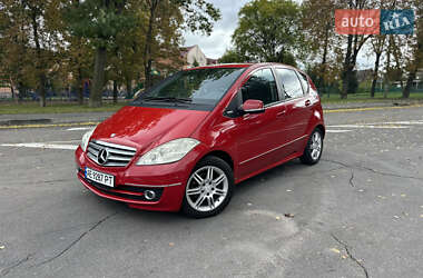 Хэтчбек Mercedes-Benz A-Class 2011 в 
