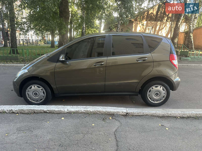 Хэтчбек Mercedes-Benz A-Class 2010 в Прилуках фото 2 Хэтчбек Mercedes-Benz A-Class 2010 в Прилуках