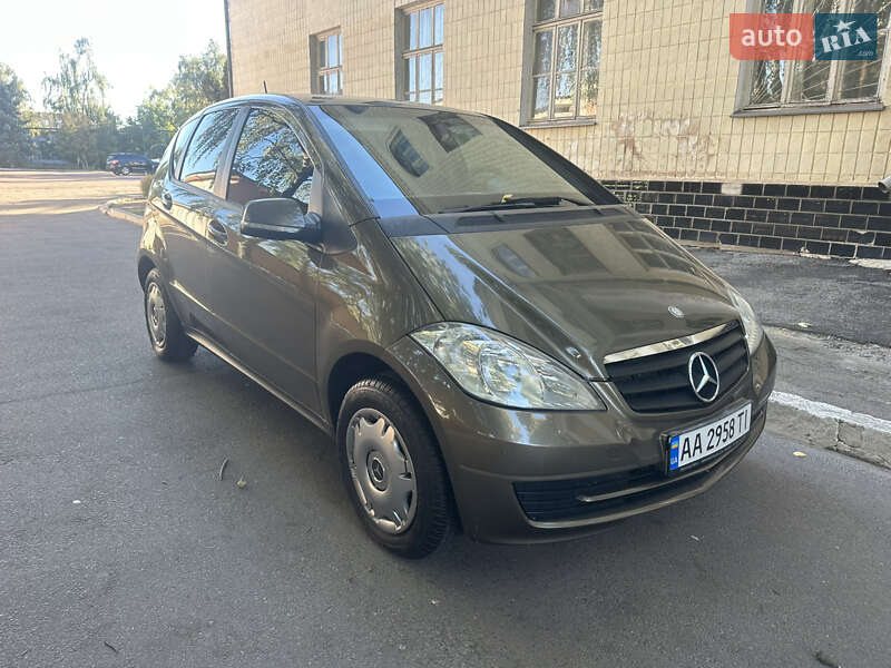 Хэтчбек Mercedes-Benz A-Class 2010 в Прилуках фото 4 Хэтчбек Mercedes-Benz A-Class 2010 в Прилуках