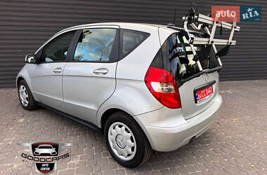 Хэтчбек Mercedes-Benz A-Class 2011 в 