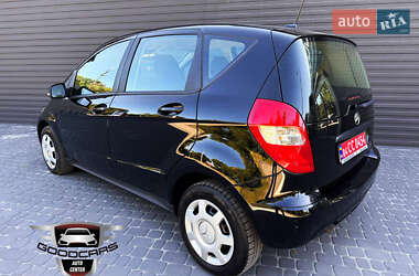 Хэтчбек Mercedes-Benz A-Class 2009 в 