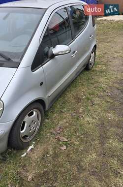 Хетчбек Mercedes-Benz A-Class 2004 в  фото 6 Хетчбек Mercedes-Benz A-Class 2004 в