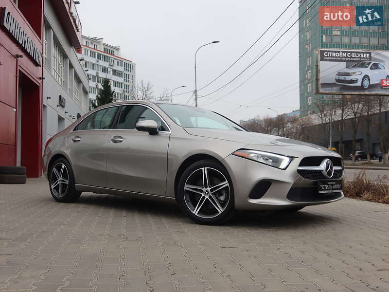 Седан Mercedes-Benz A-Class 2019 в Одессе
