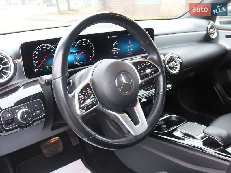 Седан Mercedes-Benz A-Class 2019 в Одессе