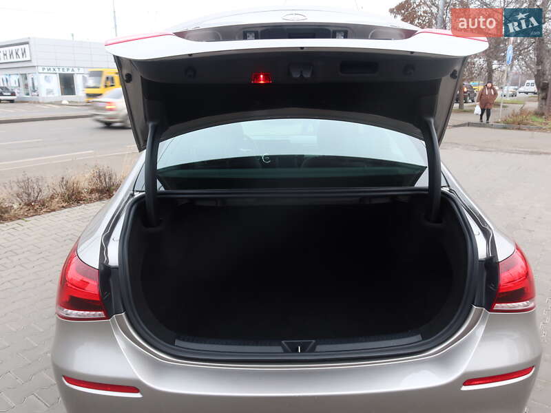 Седан Mercedes-Benz A-Class 2019 в Одессе