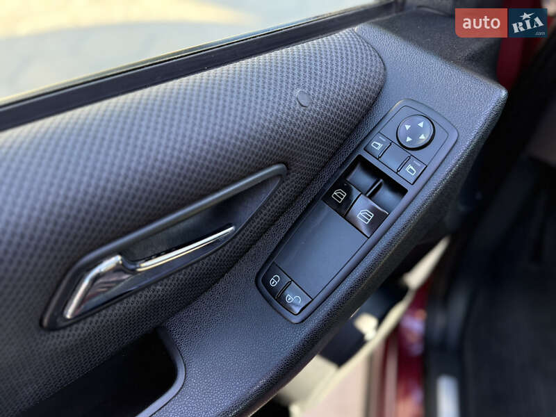 Хетчбек Mercedes-Benz A-Class 2009 в Одесі фото 46 Хетчбек Mercedes-Benz A-Class 2009 в Одесі