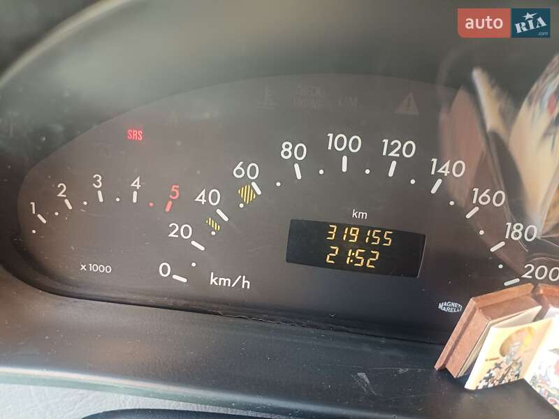 Хэтчбек Mercedes-Benz A-Class 2002 в Каменском фото 6 Хэтчбек Mercedes-Benz A-Class 2002 в Каменском