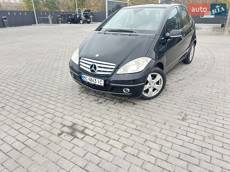 Хетчбек Mercedes-Benz A-Class 2009 в Києві фото 5 Хетчбек Mercedes-Benz A-Class 2009 в Києві