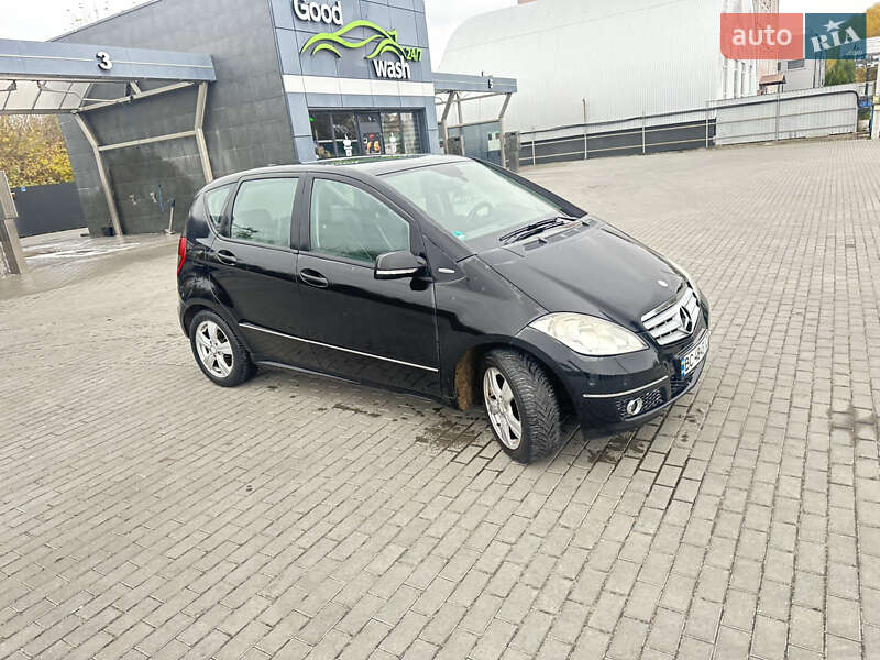Хетчбек Mercedes-Benz A-Class 2009 в Києві фото 9 Хетчбек Mercedes-Benz A-Class 2009 в Києві