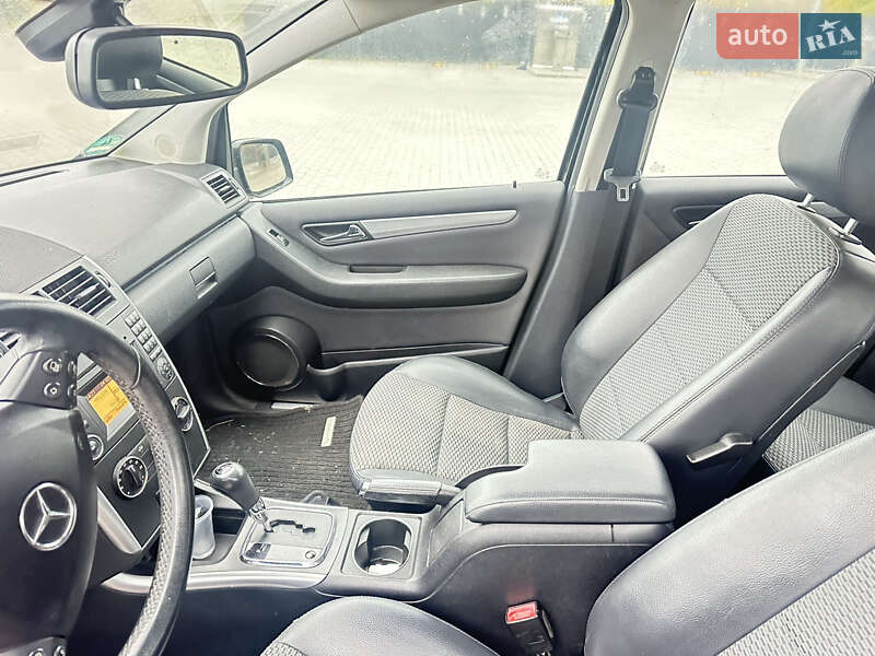 Хетчбек Mercedes-Benz A-Class 2009 в Києві фото 20 Хетчбек Mercedes-Benz A-Class 2009 в Києві