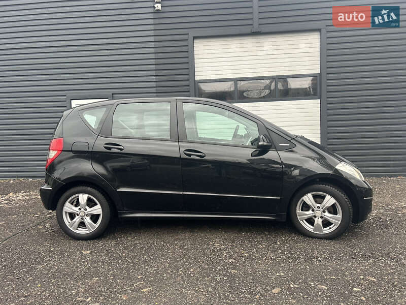 Хэтчбек Mercedes-Benz A-Class 2010 в Киеве фото 2 Хэтчбек Mercedes-Benz A-Class 2010 в Киеве