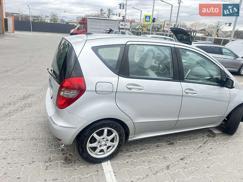 Хетчбек Mercedes-Benz A-Class 2008 в Києві фото 18 Хетчбек Mercedes-Benz A-Class 2008 в Києві