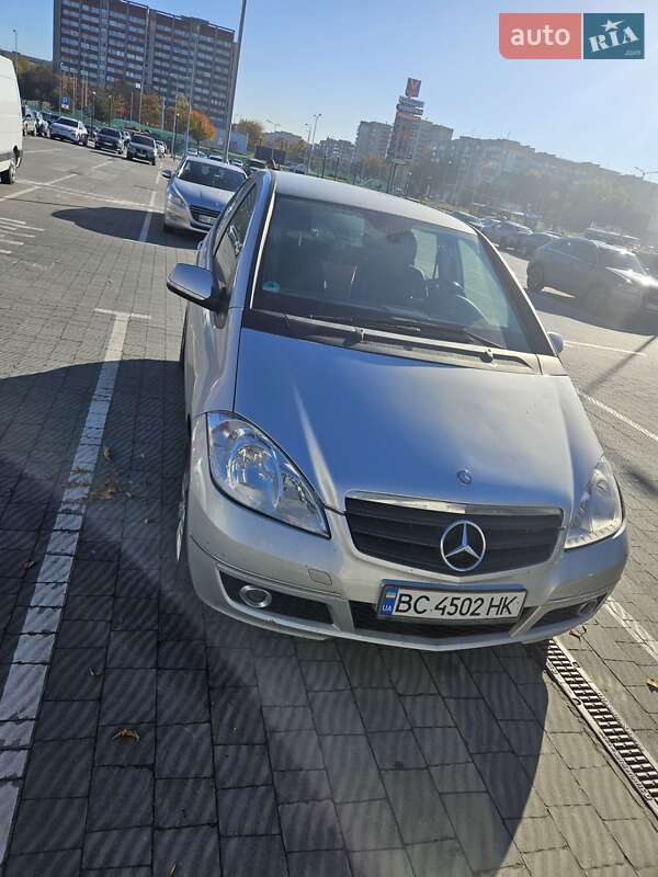 Хэтчбек Mercedes-Benz A-Class 2010 в Львове фото 8 Хэтчбек Mercedes-Benz A-Class 2010 в Львове