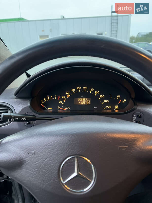Хетчбек Mercedes-Benz A-Class 2001 в Житомирі фото 19 Хетчбек Mercedes-Benz A-Class 2001 в Житомирі