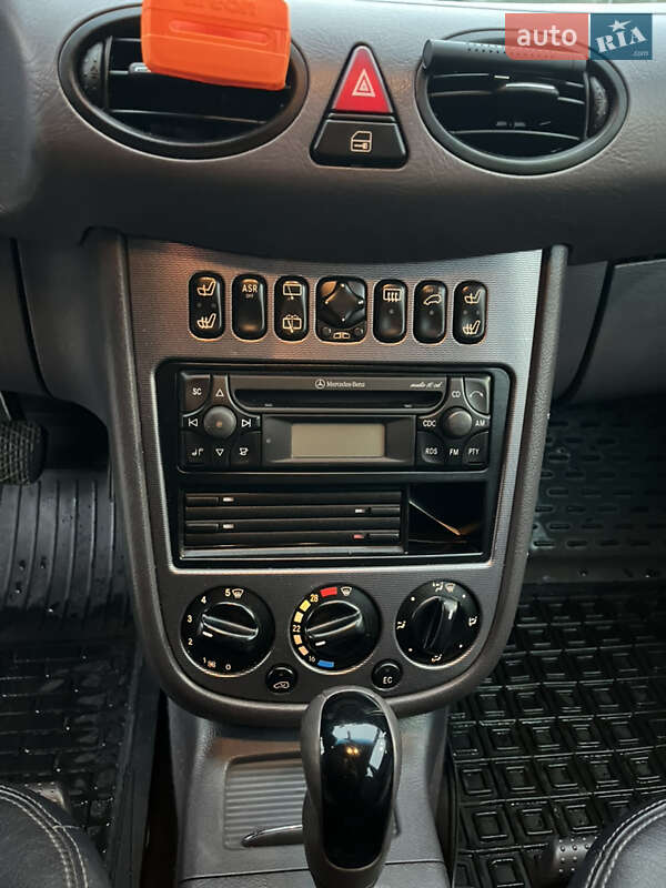 Хетчбек Mercedes-Benz A-Class 2001 в Житомирі фото 18 Хетчбек Mercedes-Benz A-Class 2001 в Житомирі