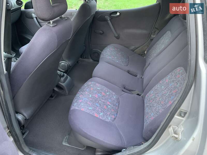 Хетчбек Mercedes-Benz A-Class 2000 в Запоріжжі фото 12 Хетчбек Mercedes-Benz A-Class 2000 в Запоріжжі