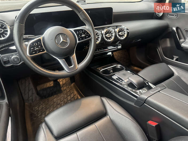 Хетчбек Mercedes-Benz A-Class 2018 в Дніпрі