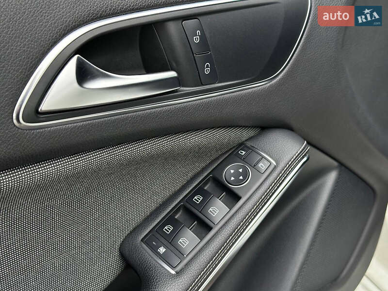 Хетчбек Mercedes-Benz A-Class 2012 в Києві фото 32 Хетчбек Mercedes-Benz A-Class 2012 в Києві