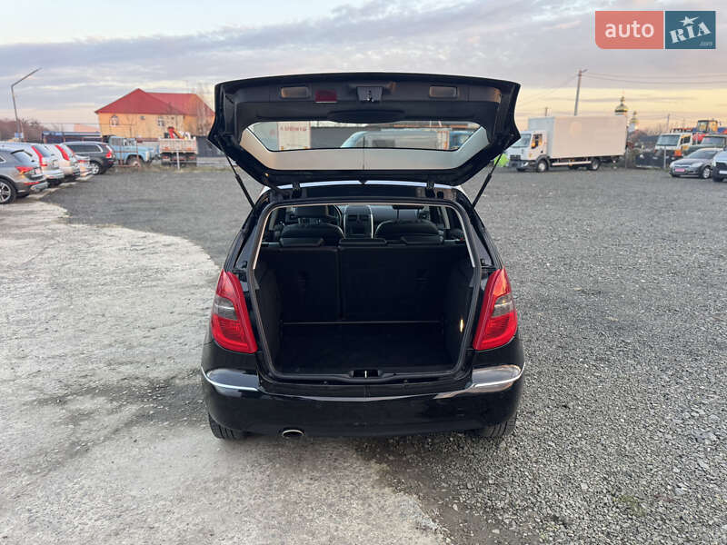 Хэтчбек Mercedes-Benz A-Class 2011 в Луцке фото 9 Хэтчбек Mercedes-Benz A-Class 2011 в Луцке
