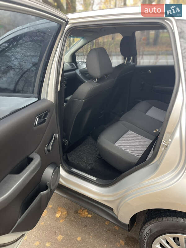 Хэтчбек Mercedes-Benz A-Class 2005 в Ровно фото 10 Хэтчбек Mercedes-Benz A-Class 2005 в Ровно