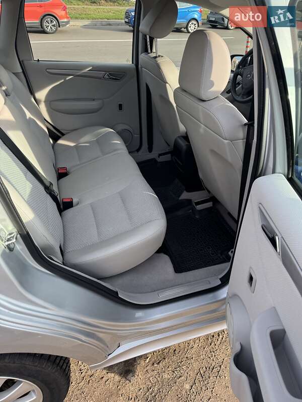 Хетчбек Mercedes-Benz A-Class 2010 в Києві фото 10 Хетчбек Mercedes-Benz A-Class 2010 в Києві