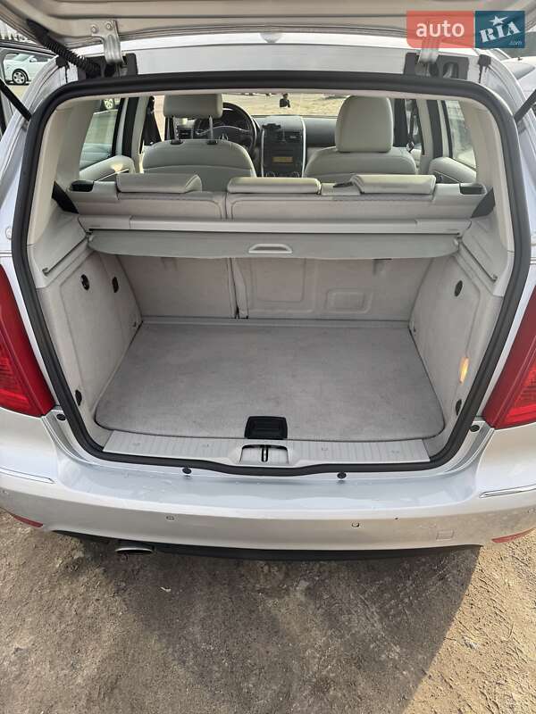 Хетчбек Mercedes-Benz A-Class 2010 в Києві фото 17 Хетчбек Mercedes-Benz A-Class 2010 в Києві
