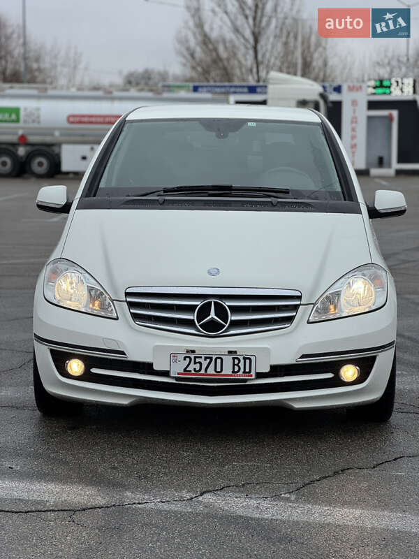 Хэтчбек Mercedes-Benz A-Class 2011 в Киеве