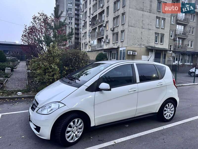 Mercedes-Benz A-Class 2011 Mercedes-Benz A-Class 2011