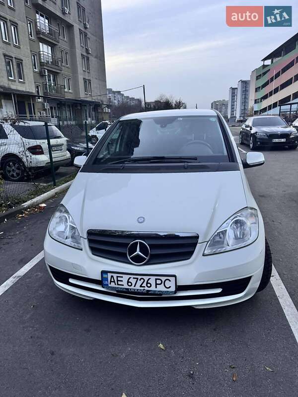 Хэтчбек Mercedes-Benz A-Class 2011 в Днепре