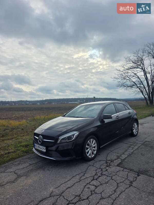 Хетчбек Mercedes-Benz A-Class 2015 в Києві фото 3 Хетчбек Mercedes-Benz A-Class 2015 в Києві