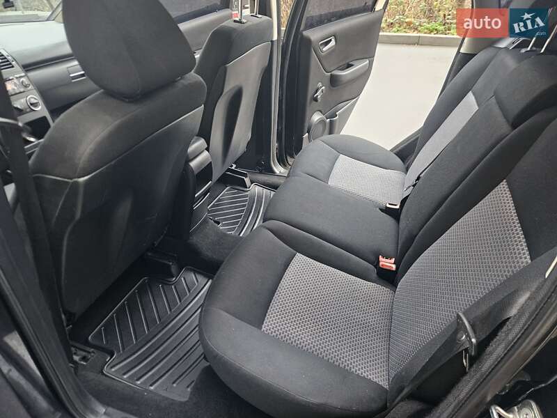 Хэтчбек Mercedes-Benz A-Class 2004 в Виннице фото 28 Хэтчбек Mercedes-Benz A-Class 2004 в Виннице