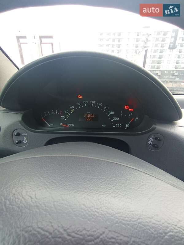 Хетчбек Mercedes-Benz A-Class 2001 в Стрию