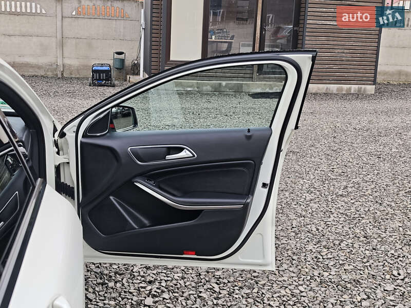 Хетчбек Mercedes-Benz A-Class 2016 в Луцьку