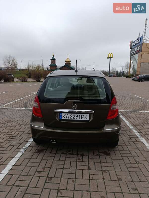 Хетчбек Mercedes-Benz A-Class 2009 в Києві фото 4 Хетчбек Mercedes-Benz A-Class 2009 в Києві