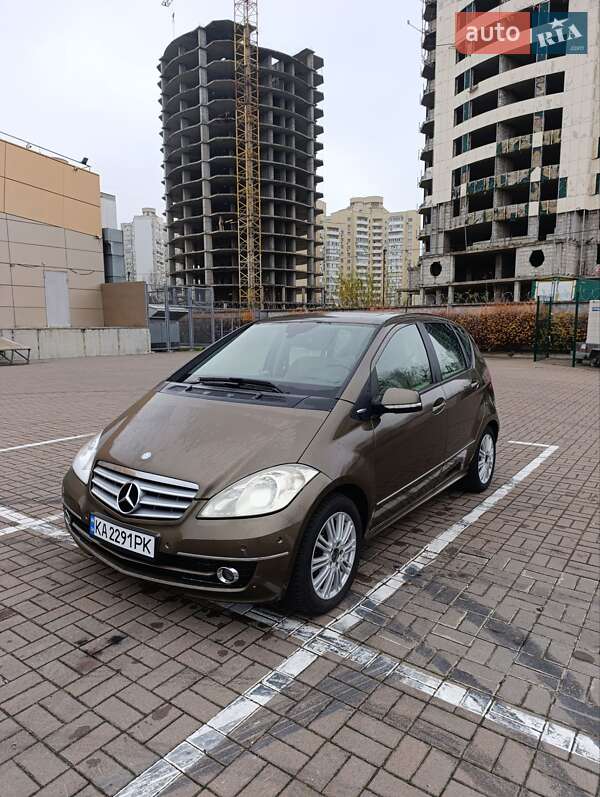 Хетчбек Mercedes-Benz A-Class 2009 в Києві фото 7 Хетчбек Mercedes-Benz A-Class 2009 в Києві