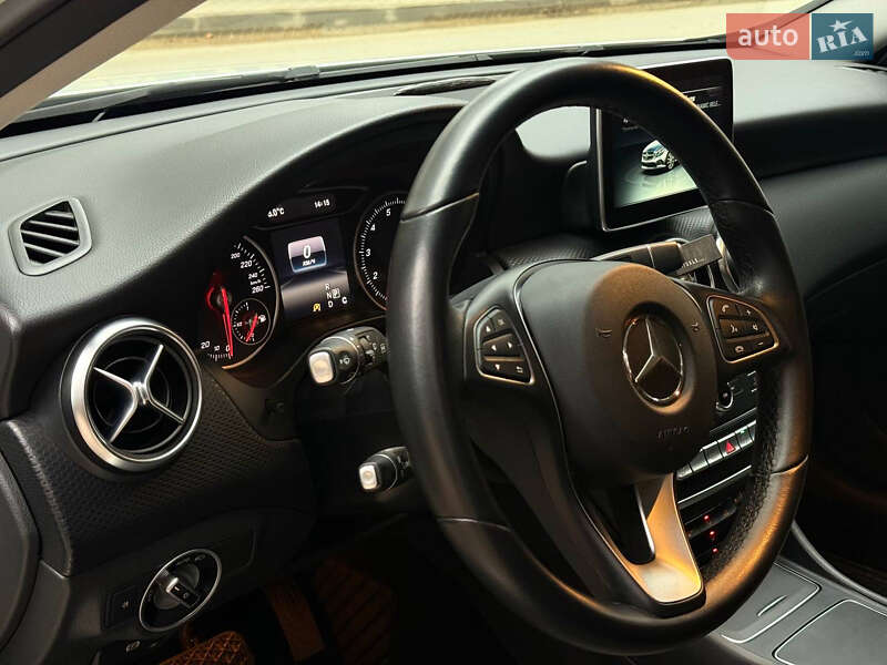 Хэтчбек Mercedes-Benz A-Class 2016 в Львове фото 18 Хэтчбек Mercedes-Benz A-Class 2016 в Львове