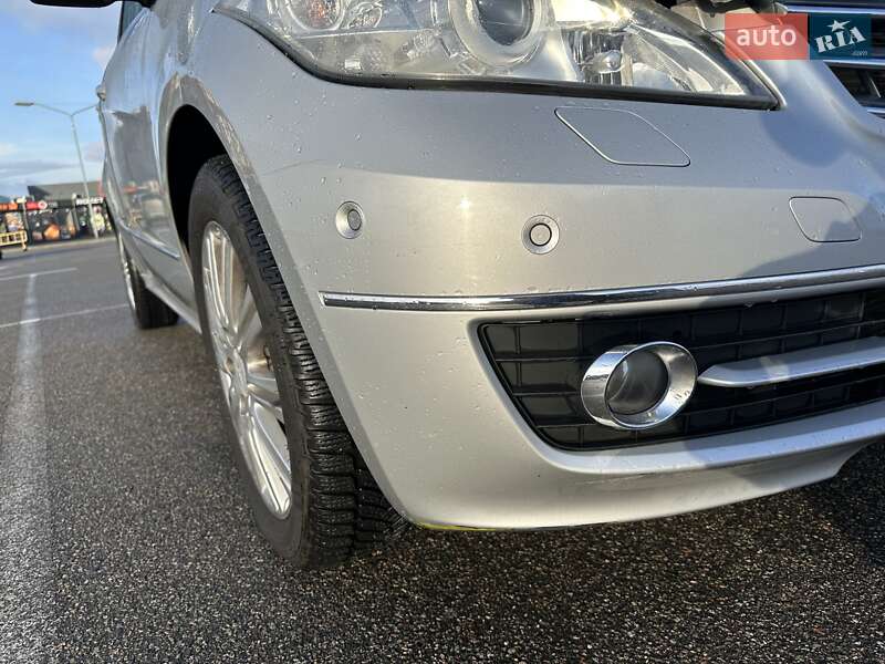 Хетчбек Mercedes-Benz A-Class 2010 в Києві фото 13 Хетчбек Mercedes-Benz A-Class 2010 в Києві
