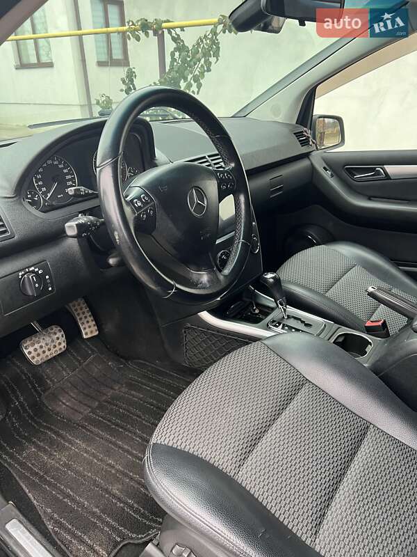 Хетчбек Mercedes-Benz A-Class 2010 в Вінниці фото 4 Хетчбек Mercedes-Benz A-Class 2010 в Вінниці
