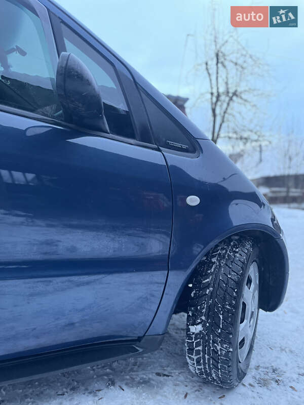 Хетчбек Mercedes-Benz A-Class 2000 в Оброшине