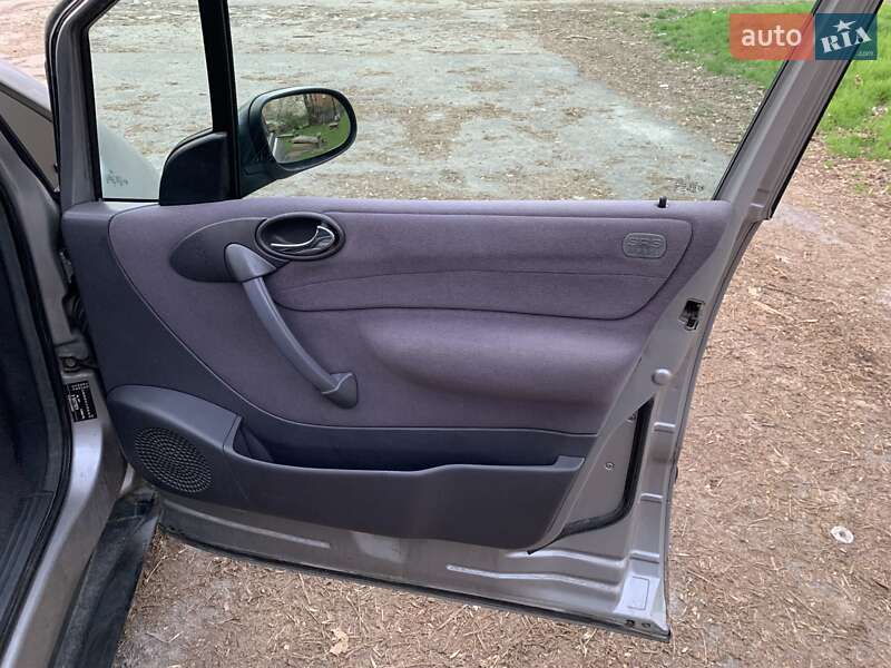 Хэтчбек Mercedes-Benz A-Class 2000 в Запорожье фото 16 Хэтчбек Mercedes-Benz A-Class 2000 в Запорожье