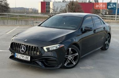 Седан Mercedes-Benz A-Class 2019 в Києві