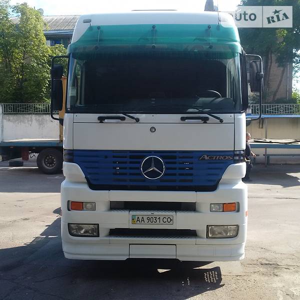 Тягач Mercedes-Benz Actros 2000 в Киеве