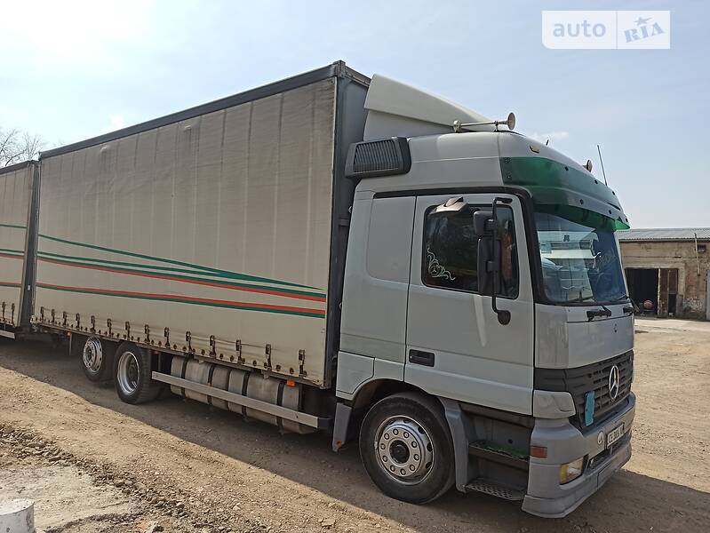 Тентований Mercedes-Benz Actros 2001 в Чернівцях