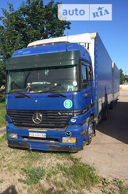 Тентований Mercedes-Benz Actros 2001 в Чернігові