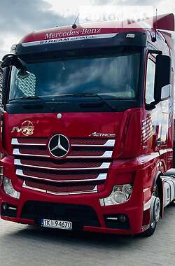 Тягач Mercedes-Benz Actros 2013 в Ивано-Франковске