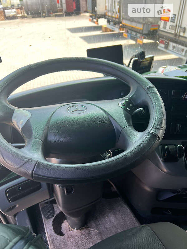 Тягач Mercedes-Benz Actros 2007 в Мукачевому