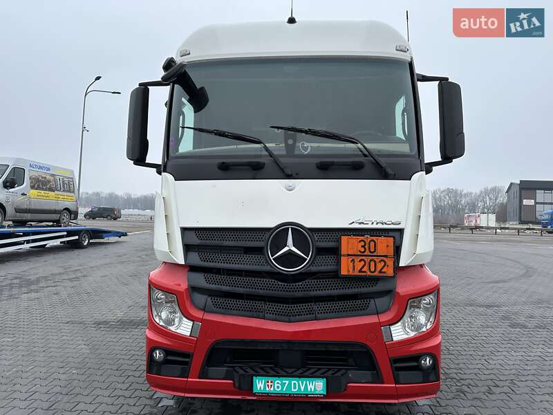 Тягач Mercedes-Benz Actros 2014 в Черновцах