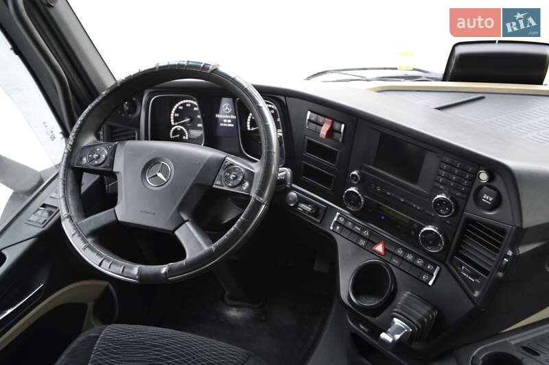 Тягач Mercedes-Benz Actros 2015 в Хусте