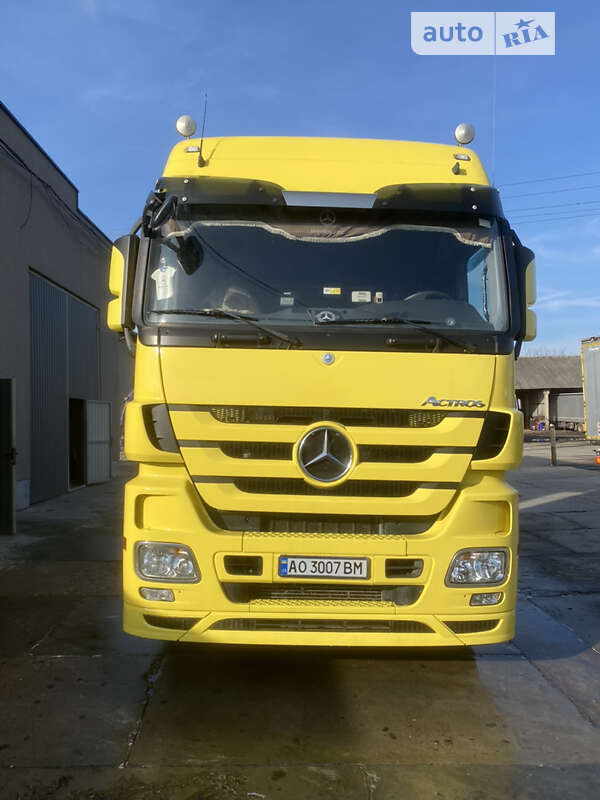 Тягач Mercedes-Benz Actros 2012 в Іршаві