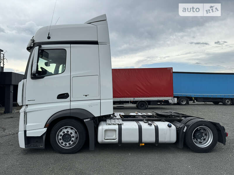 Тягач Mercedes-Benz Actros 2017 в Іршаві